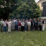 Gruppenabschlussfoto politisches Lagerfeuer