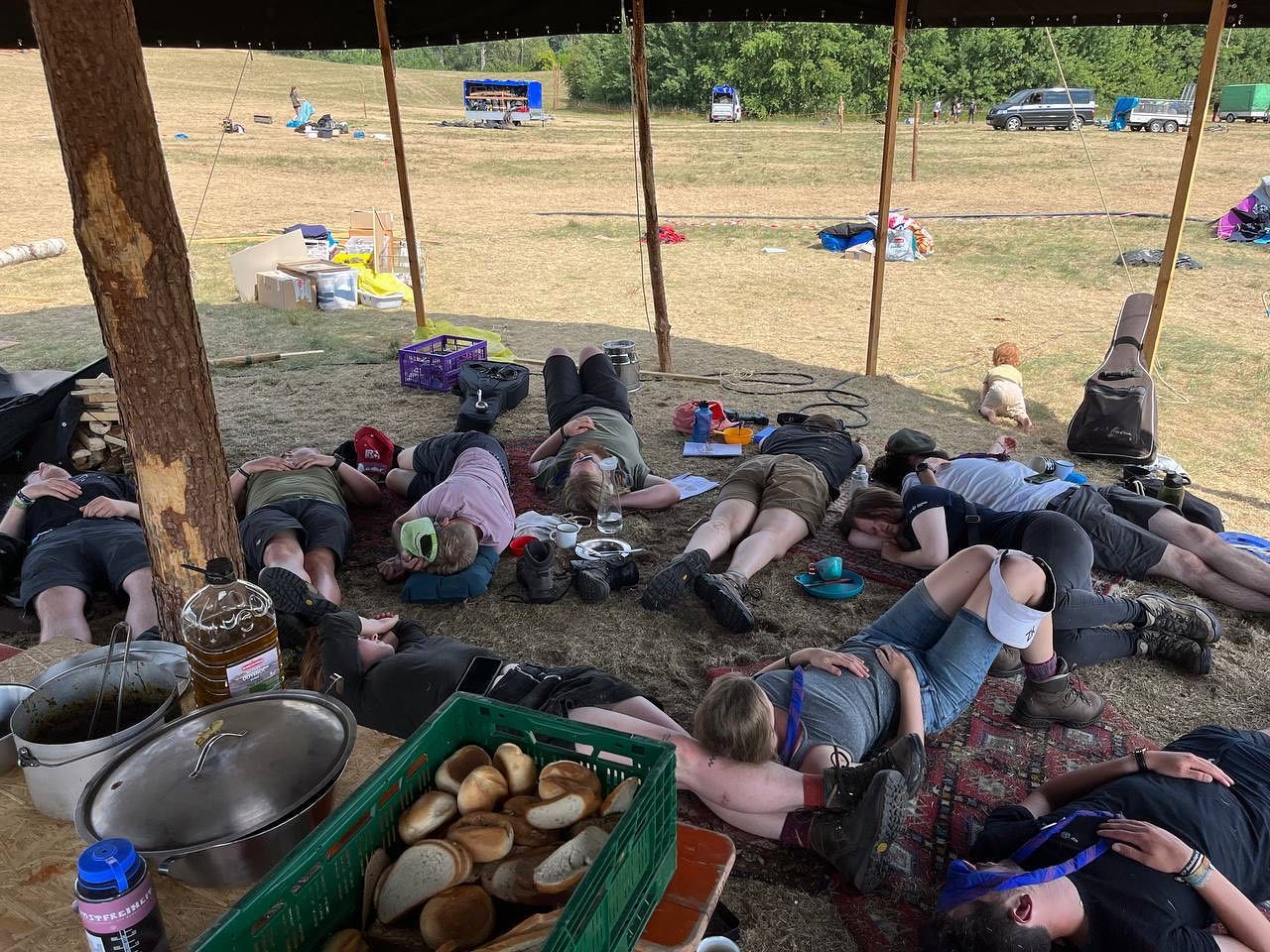 Update: Mail- und Cloudserver funktionieren wieder wie gewohnt und wir freuen uns, wieder Mails von Euch zu empfangen. Wenn ihr in der letzten Woche versucht habt, uns zu schreiben, schaut bitte (auch im Spamfilter) nach, ob ihr eine Fehlermeldung erhalten habt und schickt uns – auch wenn ihr nicht ganz sicher seid – eure Nachricht ein zweites Mal. /ck 🎉

⚠️ MAILSERVER DOWN ⚠️ 

Momentan arbeitet unser Mailserver leider nicht, so dass wir momentan E-Mails weder empfangen noch verschicken können. Für dringende Nachrichten könnt ihr uns über Instagram sowie telefonisch unter 0511/8094141 oder 0511/1241-572 erreichen. Wir versuchen das Thema schnellstmöglich in den Griff zu bekommen. 

Besten Dank für die Aufmerksamkeit! /mjl