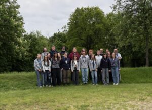 Gruppenfoto der Teilnehmer*innen der Teillagervorbereitung in Almke